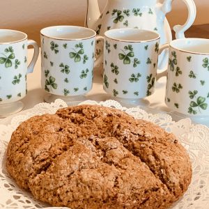 SODA BREAD TEA TOWEL & POT HOLDER - Irish Crossroads